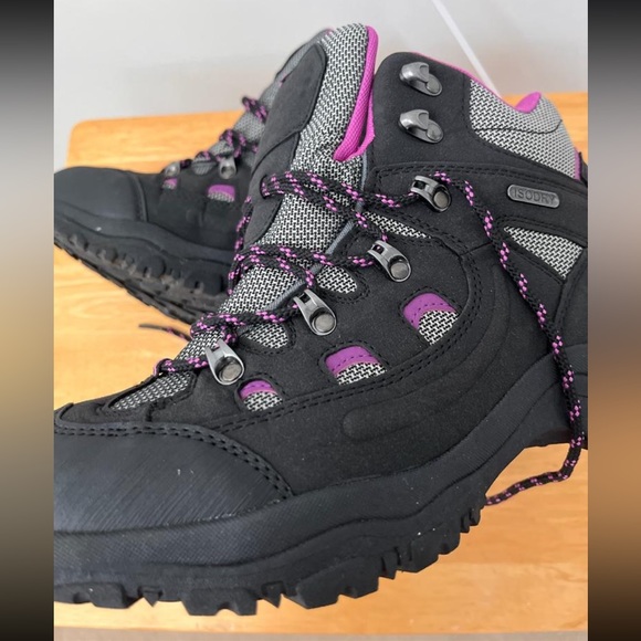 Women’s Winter Boots - Picture 4 of 5